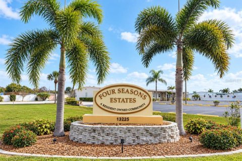 Appartement à louer à Largo, Floride: 2 chambres, 102.56 m2 № 2384282 - photo 27