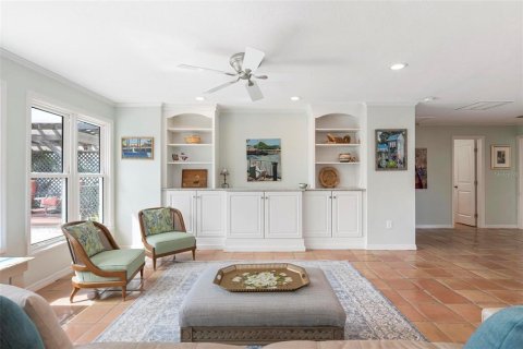 Villa ou maison à vendre à Holmes Beach, Floride: 3 chambres, 151.15 m2 № 2389120 - photo 27