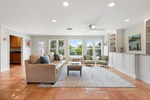 Villa ou maison à vendre à Holmes Beach, Floride: 3 chambres, 151.15 m2 № 2389120 - photo 23