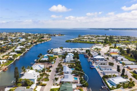 Villa ou maison à vendre à Holmes Beach, Floride: 3 chambres, 151.15 m2 № 2389120 - photo 6