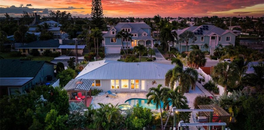 Villa ou maison à Holmes Beach, Floride 3 chambres, 151.15 m2 № 2389120