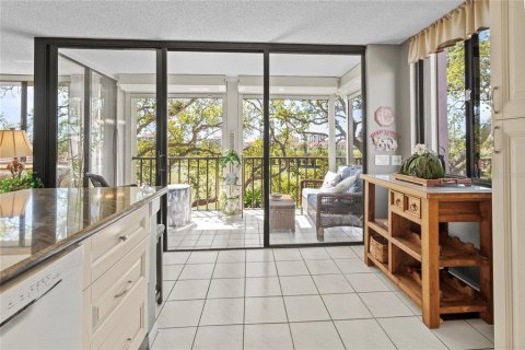 Купить кондоминиум в Сент-Питерсберг, Флорида 4 комнаты, 97.55м2, № 1590335 - фото 14