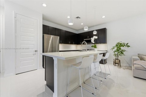 Купить виллу или дом в Майами, Флорида 5 спален, 251.02м2, № 1967413 - фото 8