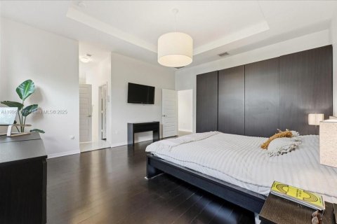 Купить виллу или дом в Майами, Флорида 5 спален, 251.02м2, № 1967413 - фото 28