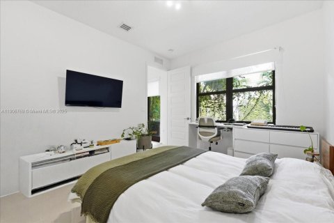 Купить виллу или дом в Майами, Флорида 5 спален, 251.02м2, № 1967413 - фото 23