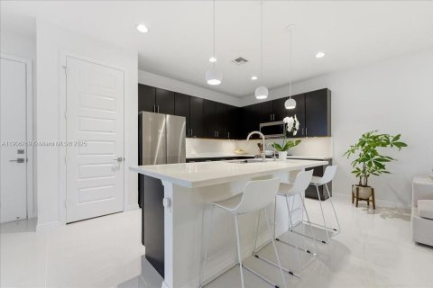 Купить виллу или дом в Майами, Флорида 5 спален, 251.02м2, № 1967413 - фото 19