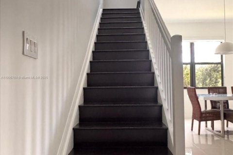 Купить виллу или дом в Майами, Флорида 5 спален, 251.02м2, № 1967413 - фото 24