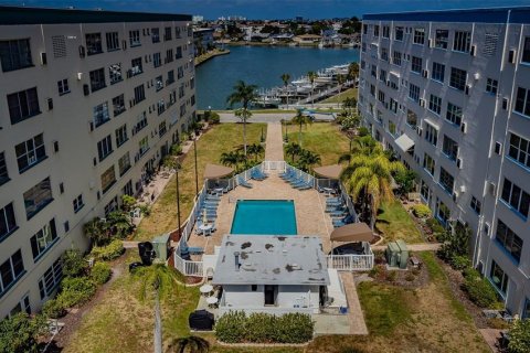 Copropriété à vendre à Gulfport, Floride: 1 chambre, 98.48 m2 № 2151424 - photo 28