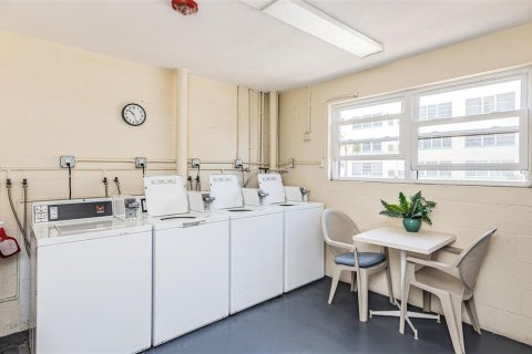 Copropriété à vendre à Gulfport, Floride: 1 chambre, 98.48 m2 № 2151424 - photo 29