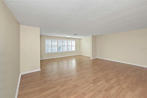 Copropriété à vendre à Gulfport, Floride: 1 chambre, 98.48 m2 № 2151424 - photo 12