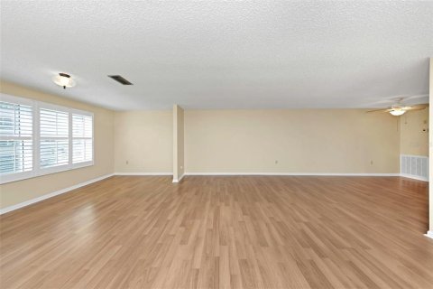 Copropriété à vendre à Gulfport, Floride: 1 chambre, 98.48 m2 № 2151424 - photo 13