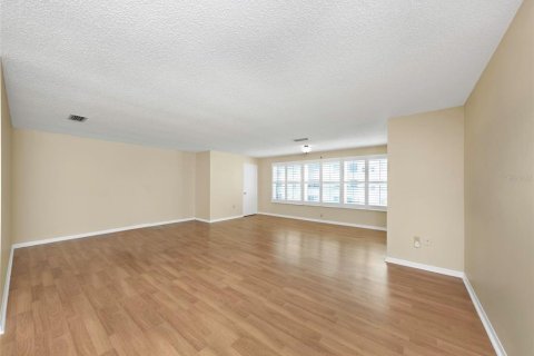 Copropriété à vendre à Gulfport, Floride: 1 chambre, 98.48 m2 № 2151424 - photo 11
