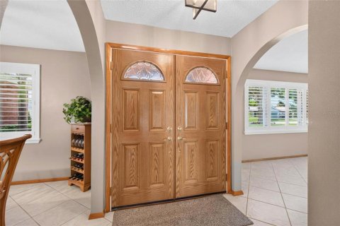 House in Kenneth City, Florida 3 bedrooms, 178.74 sq.m. № 2320954 - photo 5