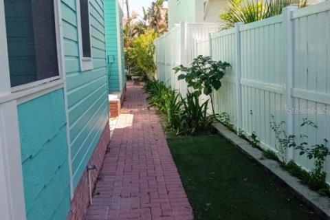 Apartment in Saint Pete Beach, Florida 3 bedrooms, 148.64 sq.m. № 1854138 - photo 21