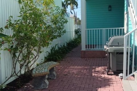 Apartment in Saint Pete Beach, Florida 3 bedrooms, 148.64 sq.m. № 1854138 - photo 3