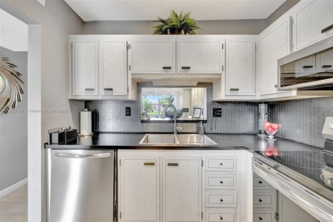 Condominio en venta en Lauderdale Lakes, Florida, 1 dormitorio, 63.55 m2 № 1964922 - foto 10