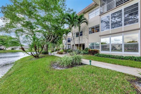 Condominio en venta en Lauderdale Lakes, Florida, 1 dormitorio, 63.55 m2 № 1964922 - foto 26