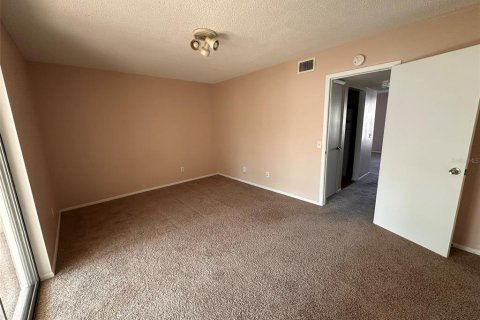 Condo in Clearwater, Florida, 1 bedroom  № 1539640 - photo 15
