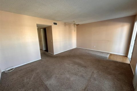 Condo in Clearwater, Florida, 1 bedroom  № 1539640 - photo 5