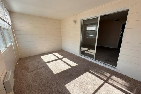 Condo in Clearwater, Florida, 1 bedroom  № 1539640 - photo 19