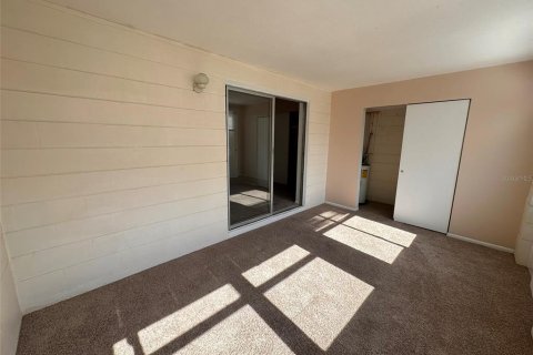 Condo in Clearwater, Florida, 1 bedroom  № 1539640 - photo 18