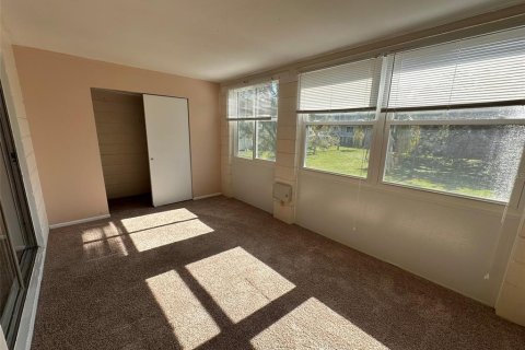 Condo in Clearwater, Florida, 1 bedroom  № 1539640 - photo 17