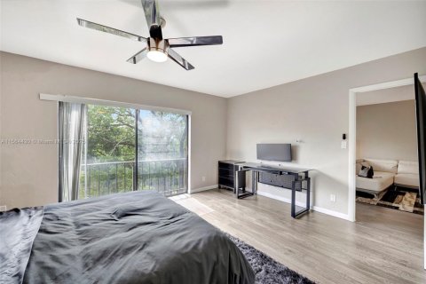 Condo in Lauderhill, Florida, 2 bedrooms  № 1116036 - photo 18