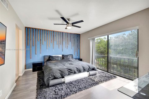 Condo in Lauderhill, Florida, 2 bedrooms  № 1116036 - photo 2