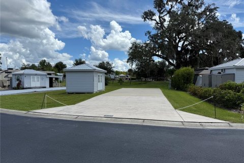 Terreno en venta en Silver Springs Shores, Florida № 1901754 - foto 2