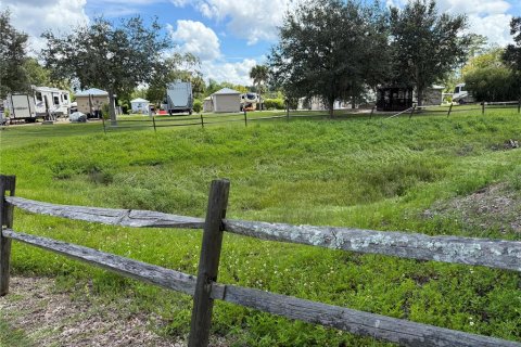 Terreno en venta en Silver Springs Shores, Florida № 1901754 - foto 13