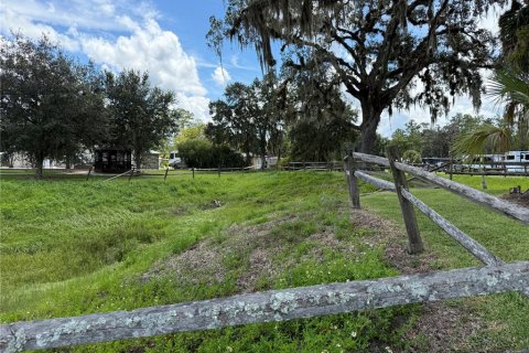 Terreno en venta en Silver Springs Shores, Florida № 1901754 - foto 12