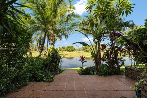 Condominio en venta en Hialeah, Florida, 3 dormitorios, 202.53 m2 № 1897530 - foto 5