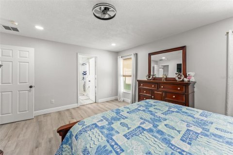 House in Orlando, Florida 5 bedrooms, 257.43 sq.m. № 2312395 - photo 27