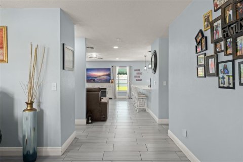 House in Orlando, Florida 5 bedrooms, 257.43 sq.m. № 2312395 - photo 7
