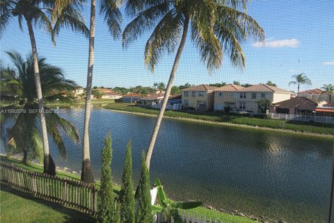 Villa ou maison à vendre à Miami, Floride: 4 chambres, 177.07 m2 № 2062481 - photo 29