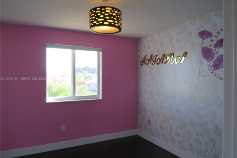 Villa ou maison à vendre à Miami, Floride: 4 chambres, 177.07 m2 № 2062481 - photo 21