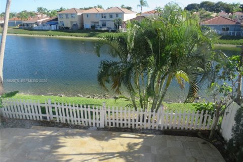 Villa ou maison à vendre à Miami, Floride: 4 chambres, 177.07 m2 № 2062481 - photo 28