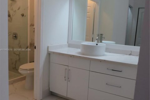 Villa ou maison à vendre à Miami, Floride: 4 chambres, 177.07 m2 № 2062481 - photo 27
