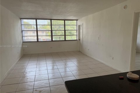 Купить кондоминиум в Норт-Майами-Бич, Флорида 1 спальня, 75.72м2, № 2007393 - фото 4