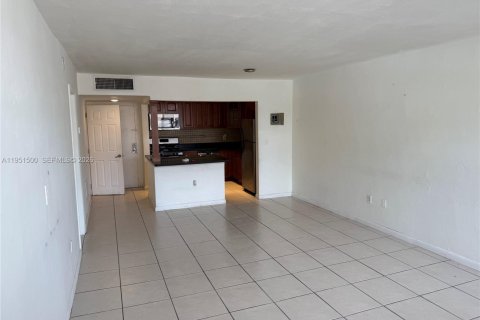 Купить кондоминиум в Норт-Майами-Бич, Флорида 1 спальня, 75.72м2, № 2007393 - фото 5