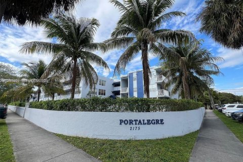 Купить кондоминиум в Норт-Майами-Бич, Флорида 1 спальня, 75.72м2, № 2007393 - фото 9