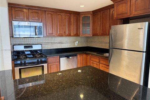 Кондоминиум с 1 спальней в Норт-Майами-Бич, Флорида № 2007393