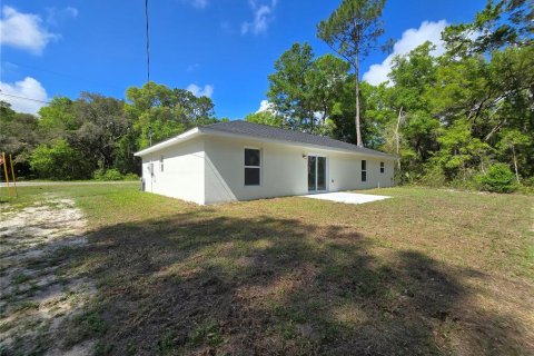House in Ocklawaha, Florida 3 bedrooms, 121.7 sq.m. № 2232987 - photo 5
