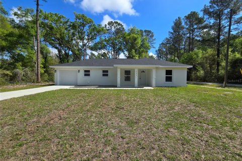 House in Ocklawaha, Florida 3 bedrooms, 121.7 sq.m. № 2232987 - photo 2