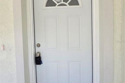 House in Ocklawaha, Florida 3 bedrooms, 121.7 sq.m. № 2232987 - photo 14