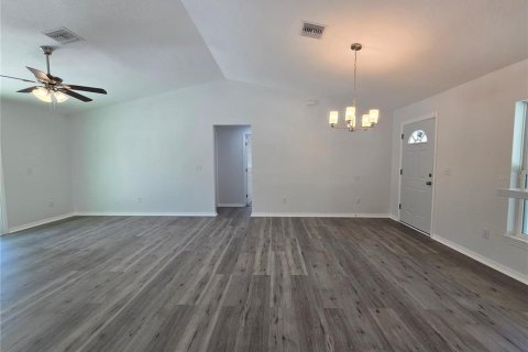 House in Ocklawaha, Florida 3 bedrooms, 121.7 sq.m. № 2232987 - photo 29
