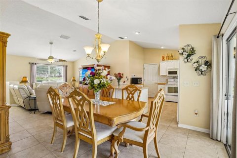 Casa en venta en The Villages, Florida, 2 dormitorios, 111.67 m2 № 2207159 - foto 13