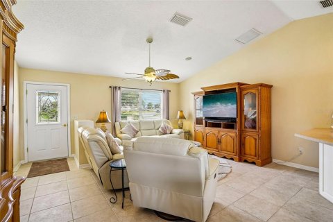 Casa en venta en The Villages, Florida, 2 dormitorios, 111.67 m2 № 2207159 - foto 9