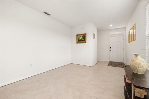 House in Haines City, Florida 3 bedrooms, 140.75 sq.m. № 2228373 - photo 13