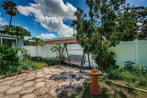 Casa en venta en Saint Petersburg, Florida, 2 dormitorios, 105.91 m2 № 1836942 - foto 28